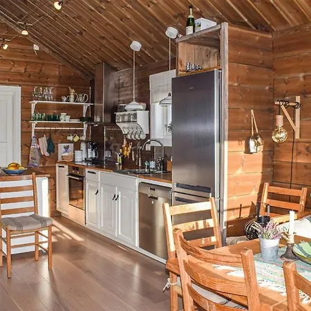 Holiday home Cozy, Traditional At Kyrkjebygdheia Fjone